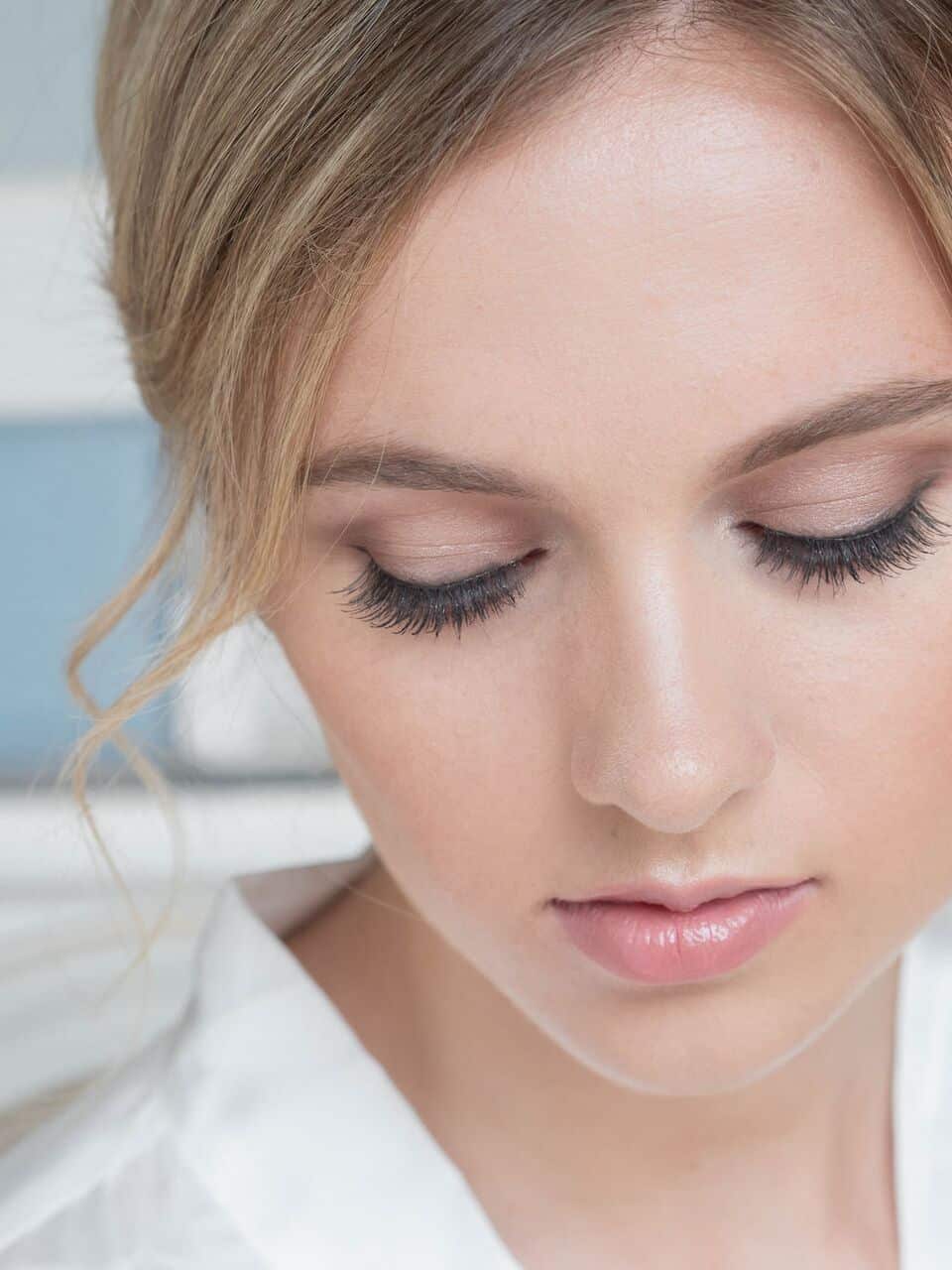 close up of beautiful bride with natural makeup