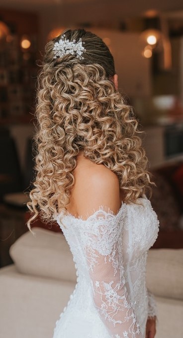 Louisa hair